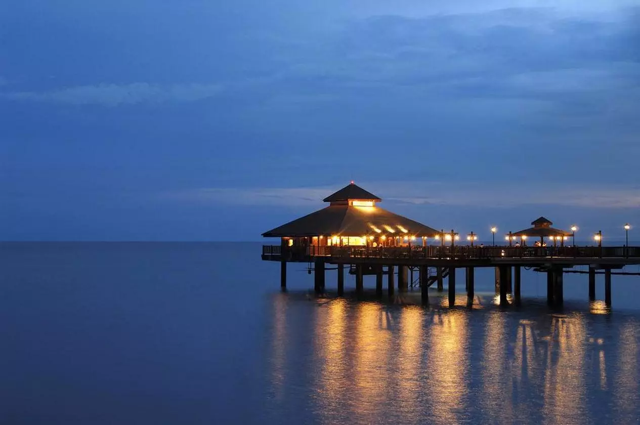 BERJAYABEACHREOST_SHABAVIZ (19).jpg